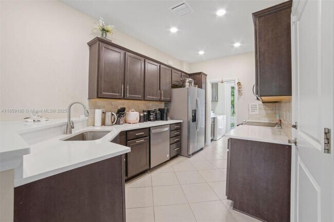 Photo - 3 bedroom in Hollywood FL 33021 Townhome