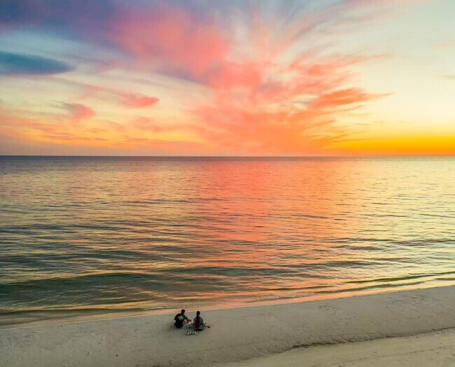 Building Photo - 50% off first months rent.  Remodeled 5 bedroom house with bikes – walking distance to the beach