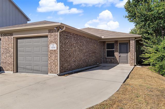 Building Photo - 3216 S Cherry Ln
