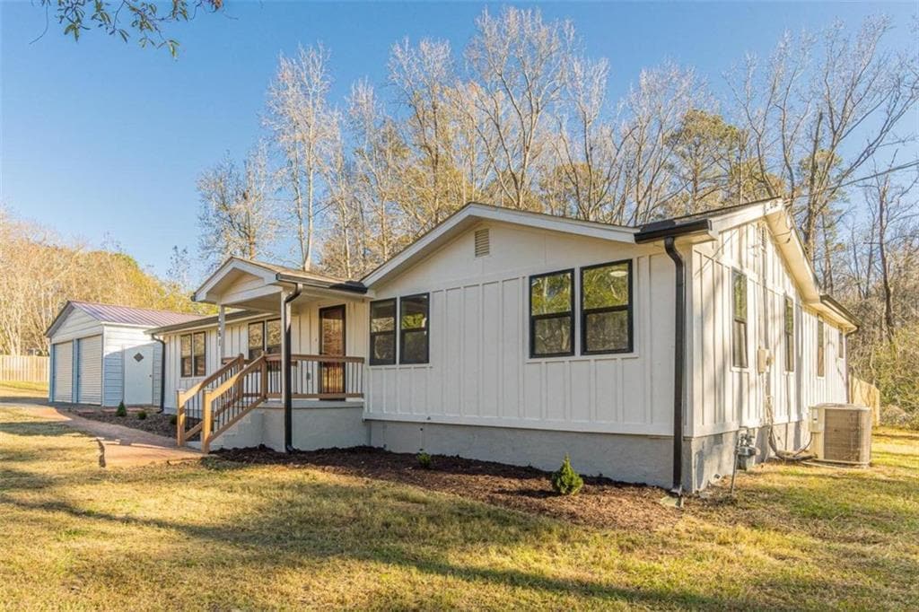 Primary Photo - 1061 Old Alpharetta Rd