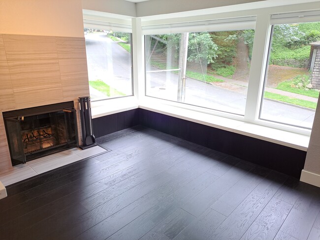 Building Photo - 7080 Lincoln Park Way SW
