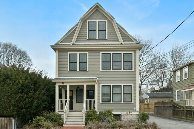 Building Photo - 11 Clay St