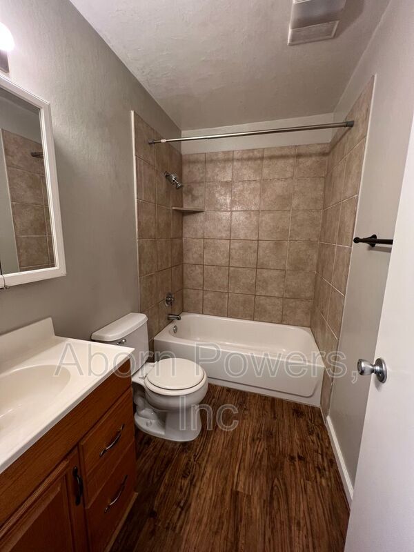 Foto del edificio - 2760 Coloma St