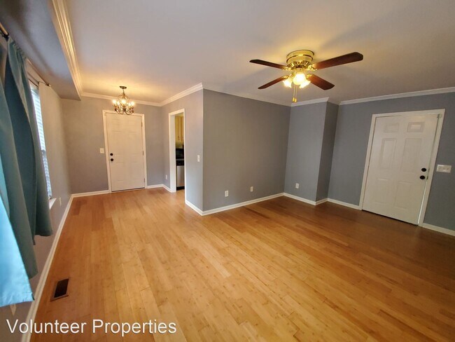 Foto del edificio - 3 br, 2 bath House - 724 32nd Ave N.