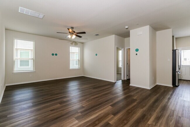 Foto del edificio - 183 Rosetta Rd