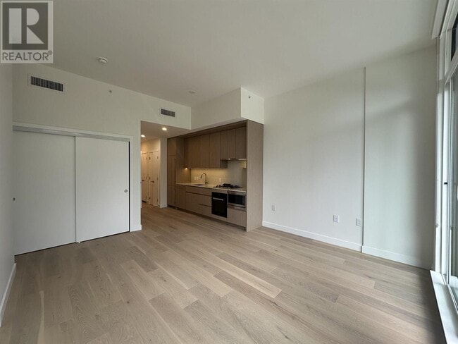 Photo du bâtiment - 5212-5212 Cambie St.
