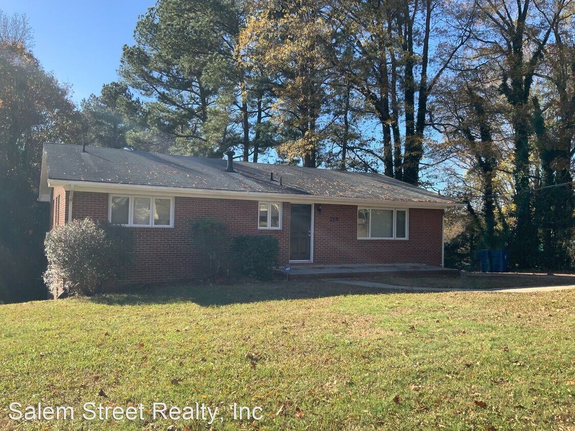 4 Br 3 Bath House 219 W Weaver Street House For Rent In Durham Nc Apartments Com