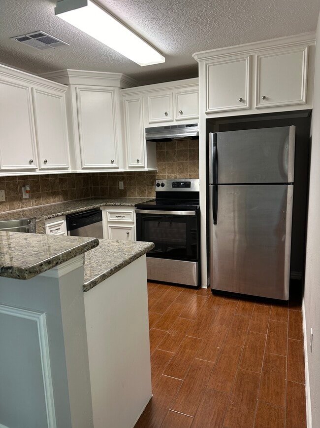 Building Photo - 1109 Byrdsong Ct