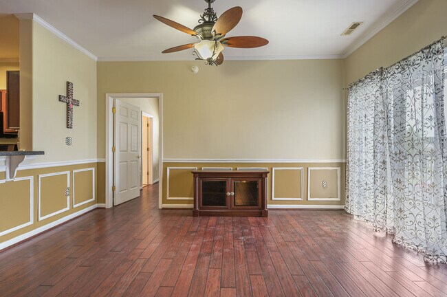 Building Photo - 3902 N Sagamore Dr