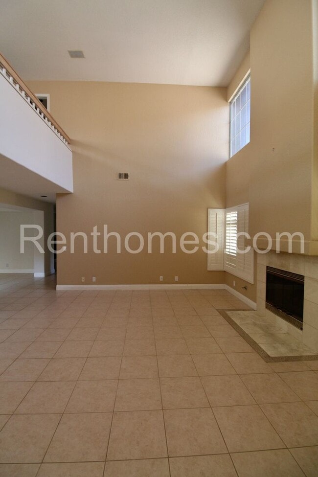 Building Photo - 11858 Caminito Corriente