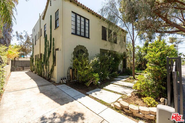 Primary Photo - 1336 S Highland Ave