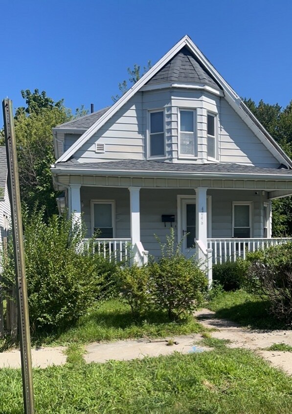 Primary Photo - 4 Bedroom House - West Toledo