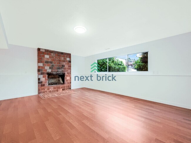 Foto del edificio - 5 Bed 3 Bath Available for Rent in Federal...