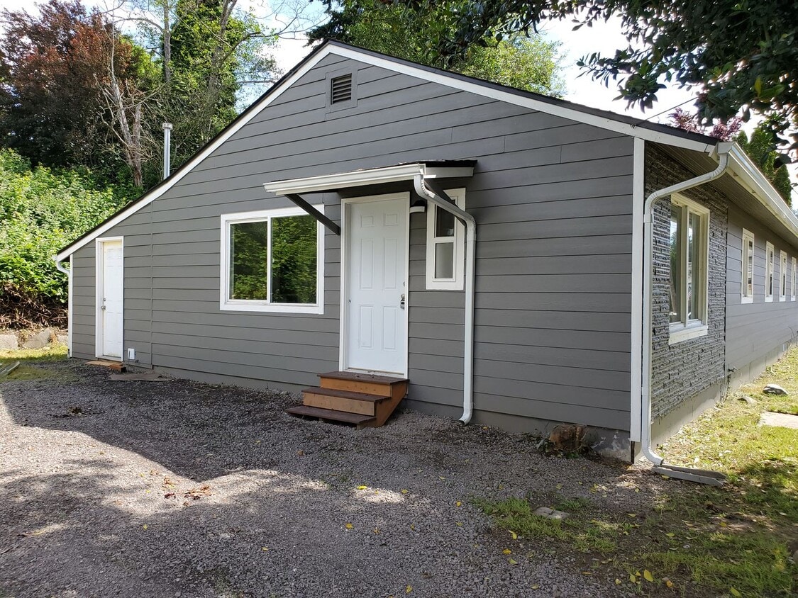 Recently Remolded Duplex - Recently Remolded Duplex