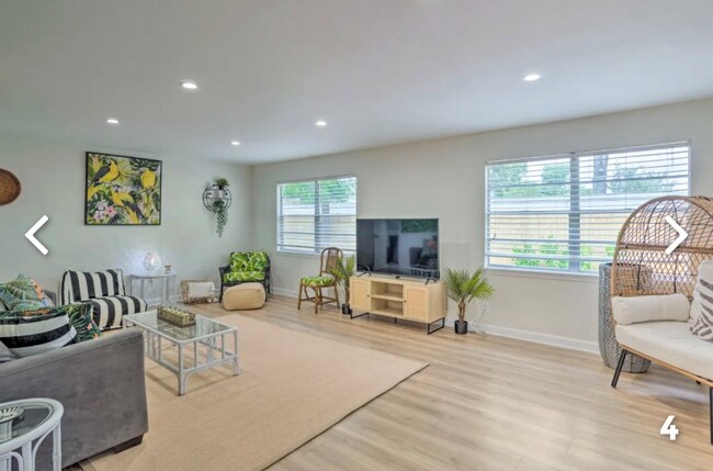 Building Photo - 4434 Bamboo Dr