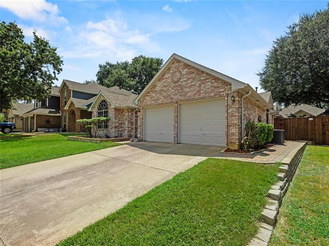 Foto del edificio - 2613 Maywood Ct