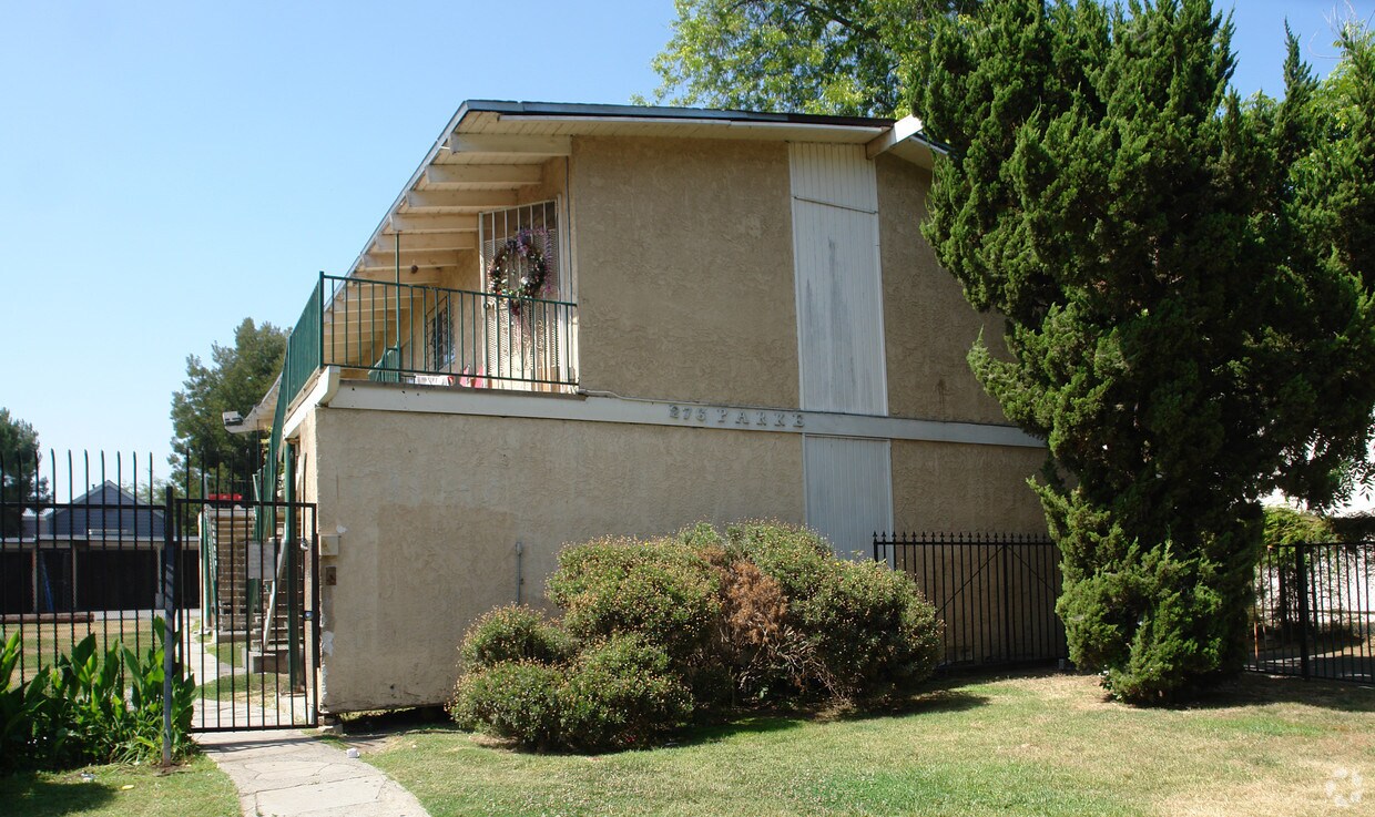 Foto del edificio - 276-282 Parke St