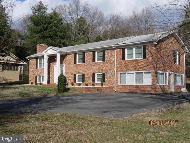 Building Photo - 21710 Potomac View Drive