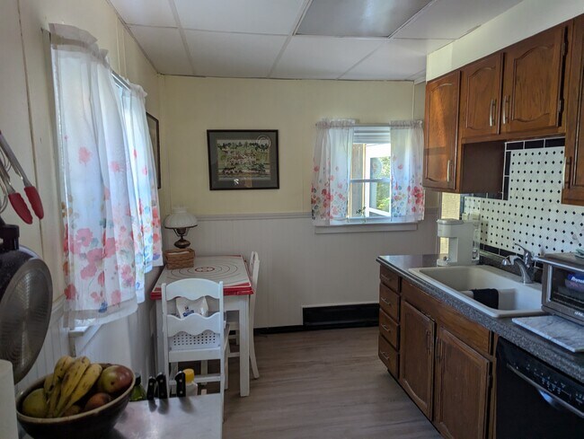 Cocina - 309 W Main St