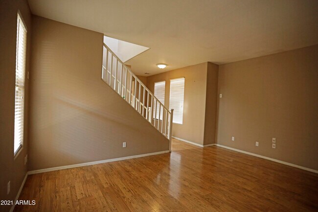 Foto del edificio - 3832 E Fairview St