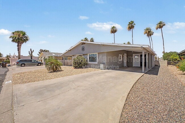 Building Photo - 462 S 80th Pl