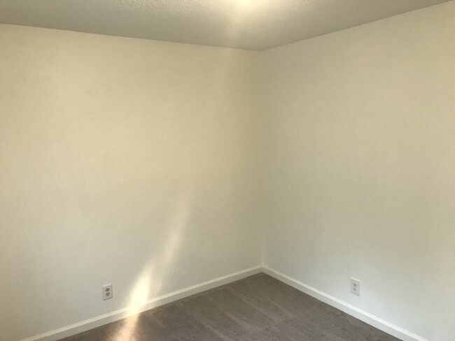 Building Photo - 544 Tulip Grove Rd