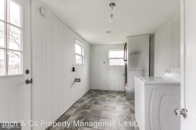 Building Photo - 3 br, 1.5 bath House - 1760 W Trindle Rd