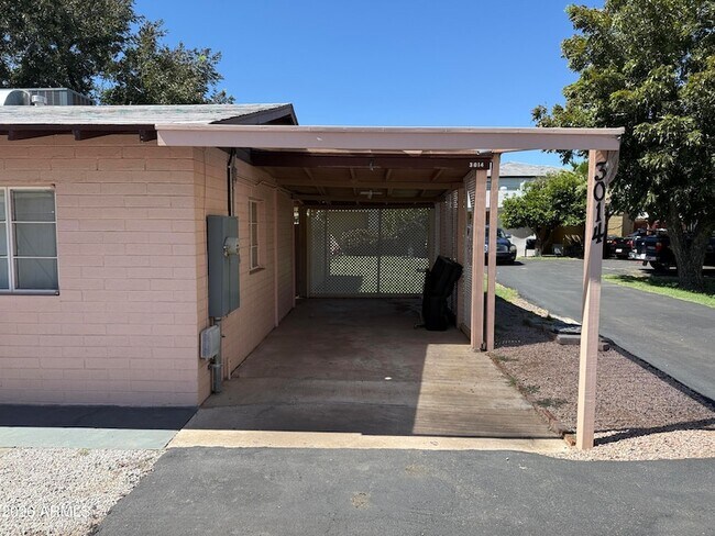 Foto del edificio - 3014 N 38th St