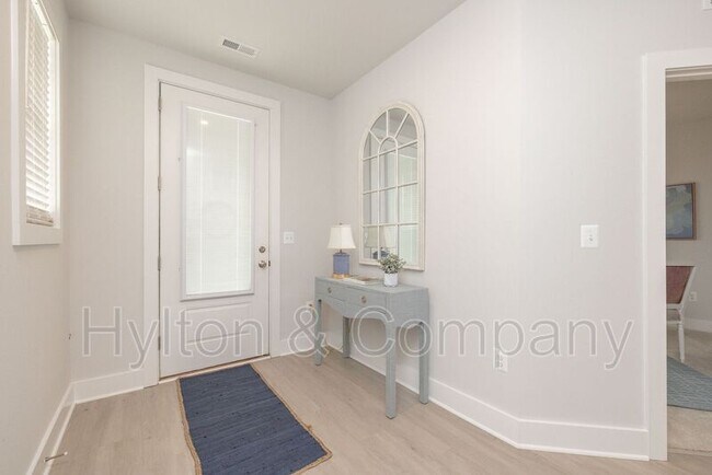 Building Photo - 501 Munson Woods Walk