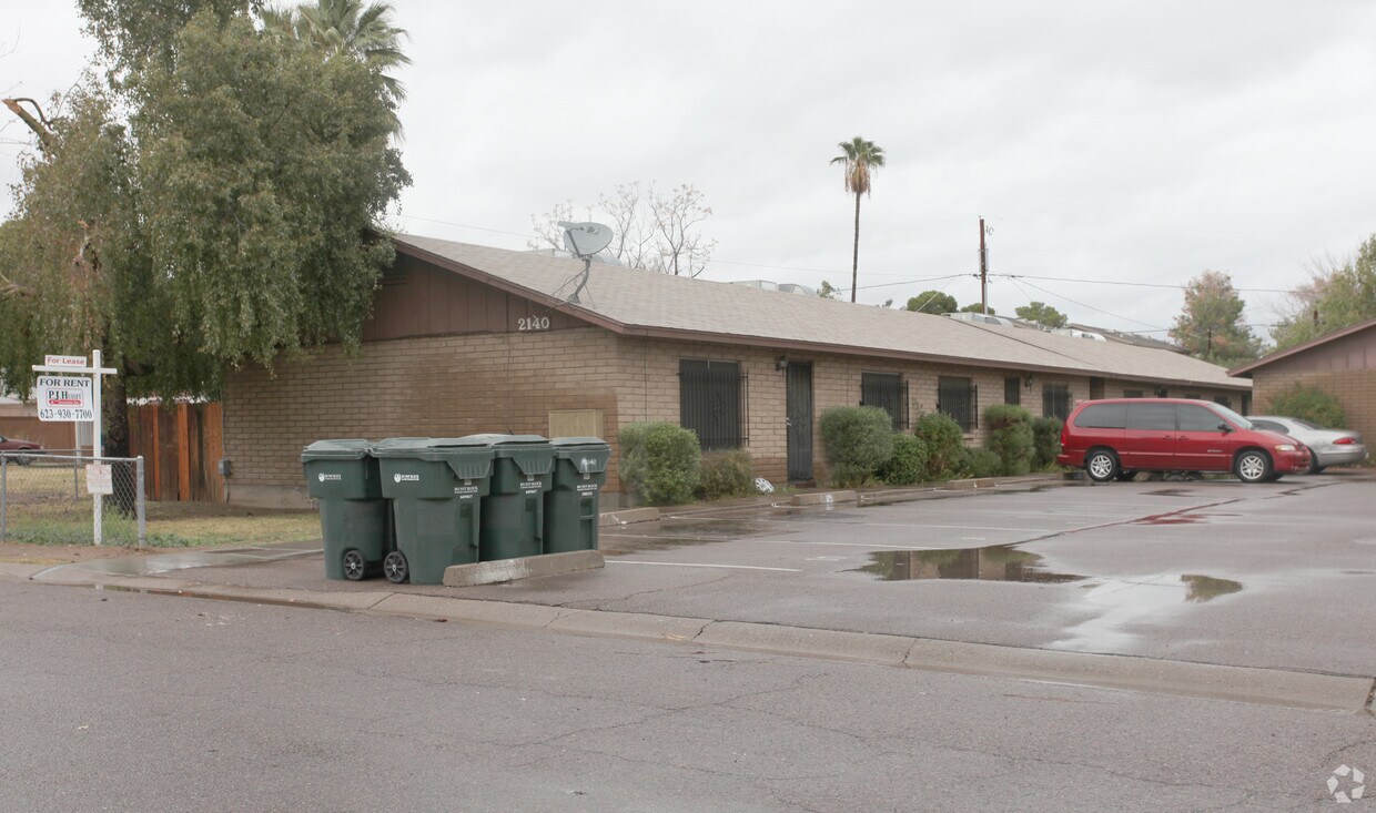Primary Photo - 2140 W Vista Ave