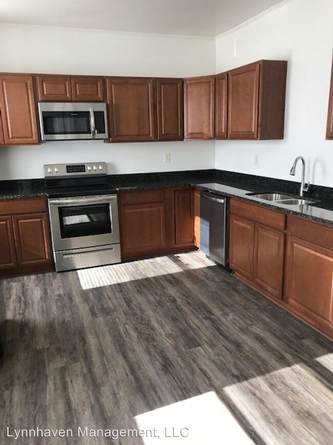 Building Photo - 4 br, 2 bath House - 1407 W 27th St