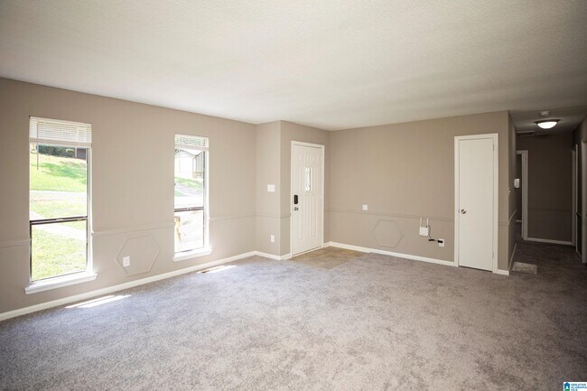 Foto del edificio - 3142 Sleepy Hollow Dr