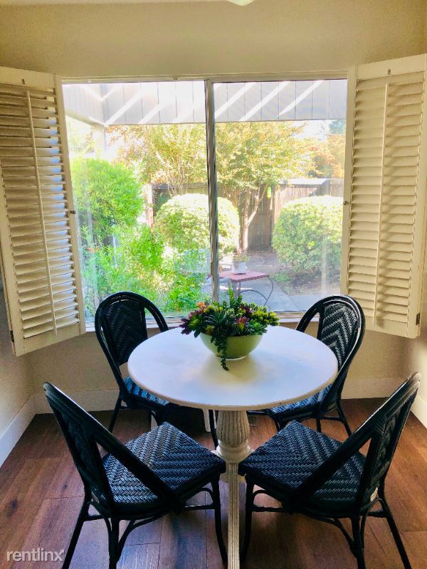 Foto del edificio - 2 br, 2 bath House - 534 Carnation Ct