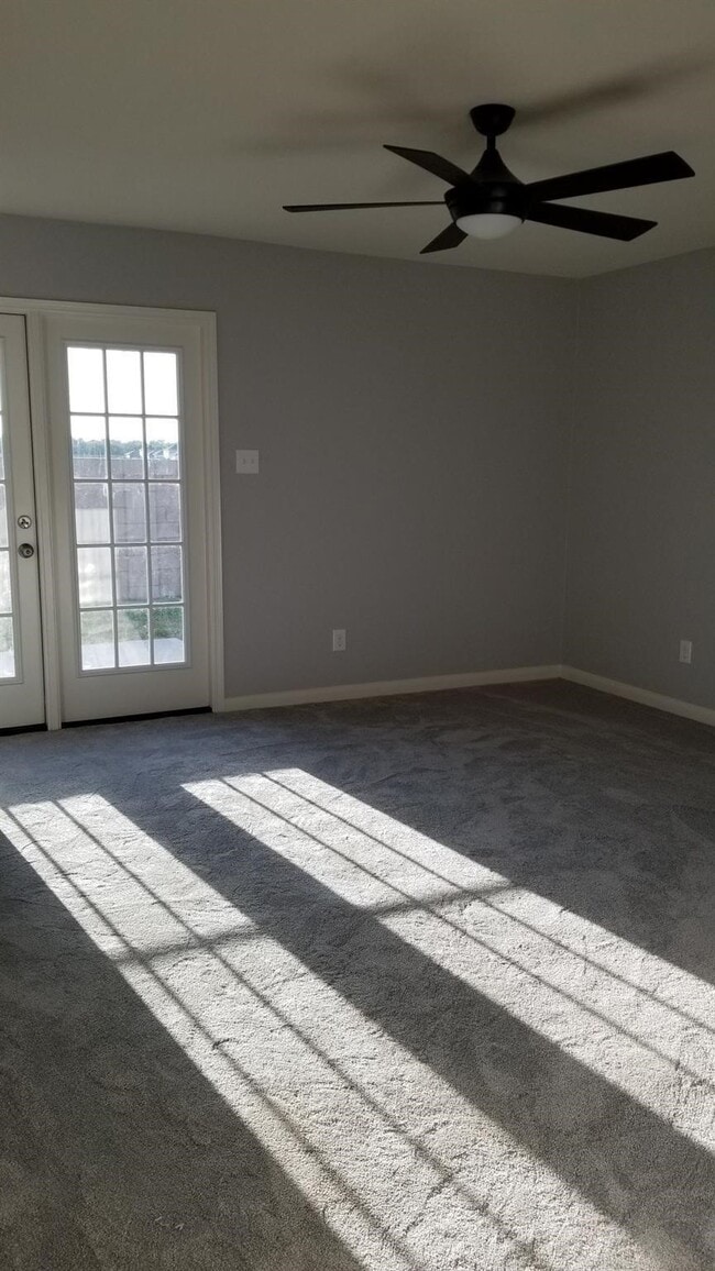 Building Photo - 9810 Blue Sapphire Ln