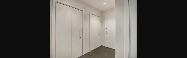 Building Photo - 652 Raphael Place