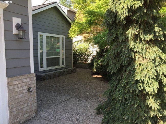Building Photo - 13398 SE Parkside Dr