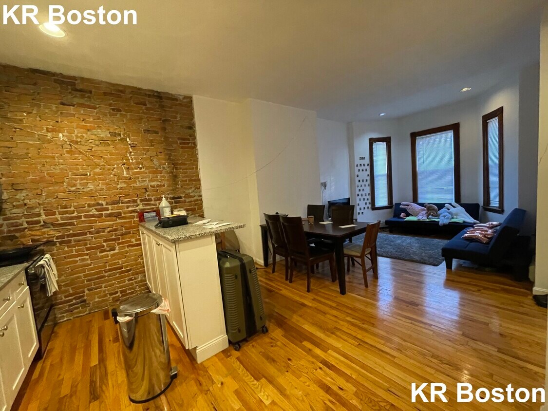 Primary Photo - 6 Wigglesworth St