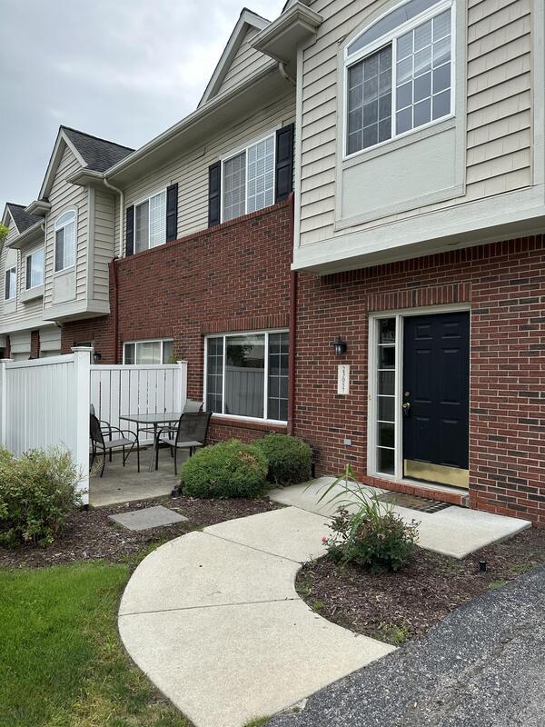 23057 Fairlane Blvd, Woodhaven, MI 48183 Condo for Rent in Woodhaven