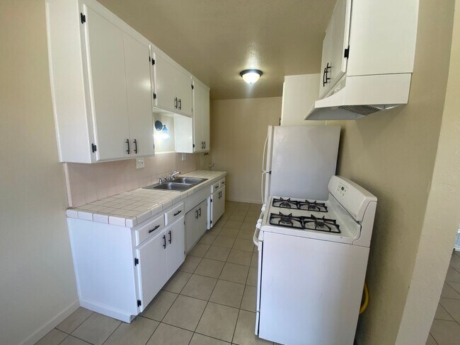 Foto del edificio - Victorville 1 bedroom 1 bathroom