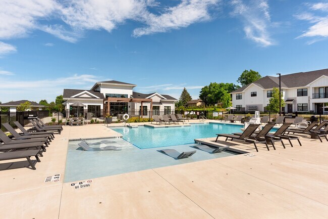 Piscina estilo resort Seasons at Franklin - Seasons at Franklin
