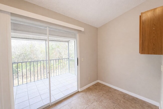 Building Photo - 2/2 In Hunter's Reserve (Oviedo)  / Water Included