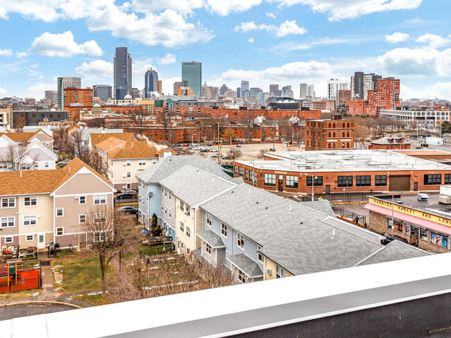 Building Photo - Tremont 1457