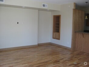 Building Photo - 316 S Inez St