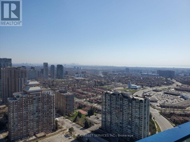 Photo du bâtiment - 3900 Confederation Pkwy