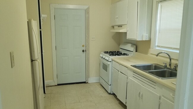 Building Photo - 3 Bedroom/1 Bath Home in Valdosta!!