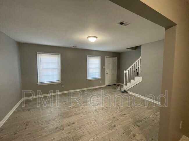 Foto del edificio - 3405 Chalfont Dr