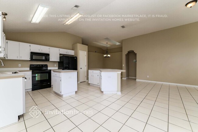 Foto del edificio - 5902 Azure Dr