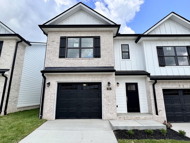 Building Photo - For Lease - 3 Bed, 2.5 Bath, 1515sqft Townhome, Lebanon, TN