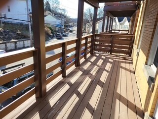 Patio grande y nuevo - 406 Grace St