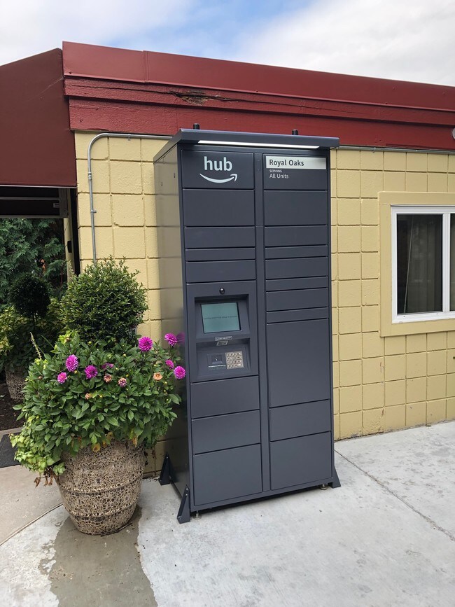 Royal Oaks Apartments Apartments in Blaine, MN